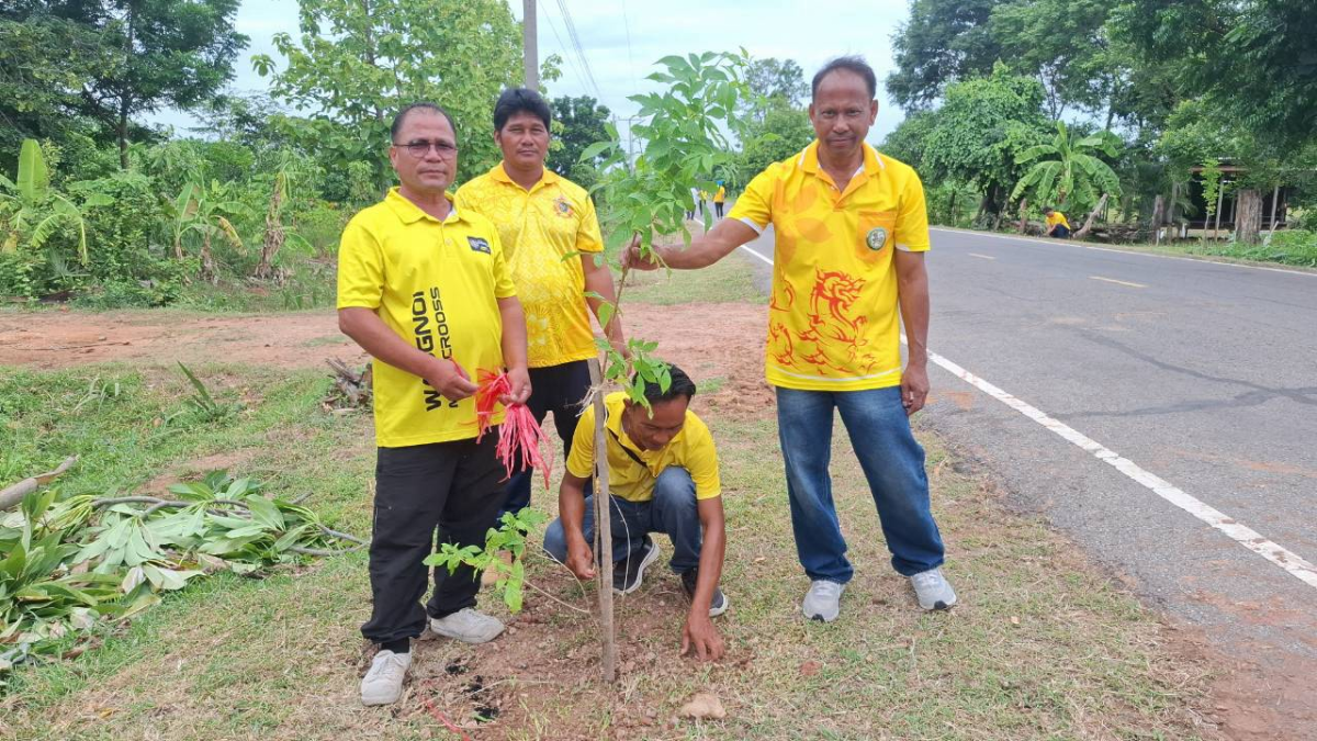 โครงการปรับปรุงภูมิทัศน์และพัฒนาสิ่งแวดล้อมตำบลเมืองนาท  เพื่อเทิดพระเกียรติพระบาทสมเด็จพระเจ้าอยู่หัว (ร.10)